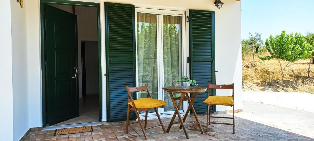 Lily Home_Lefkada ~ Private Country House Kondaraíni Buitenkant foto